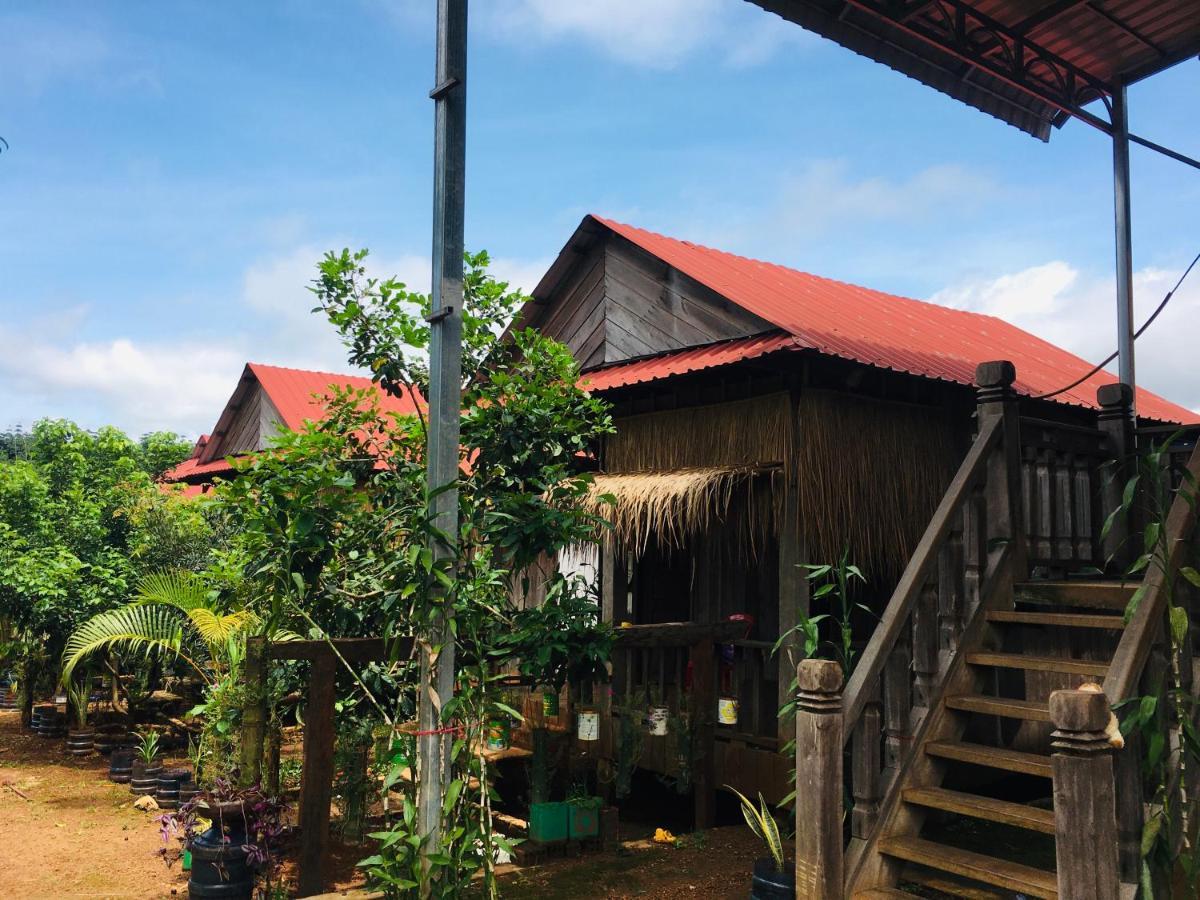 Ratanakiri Farmhouse & Trekking Banlung Exterior photo